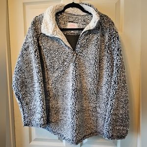 Cozy, faux sherpa  3/4 zip pullover jacket/top. Black/white. Size XXL